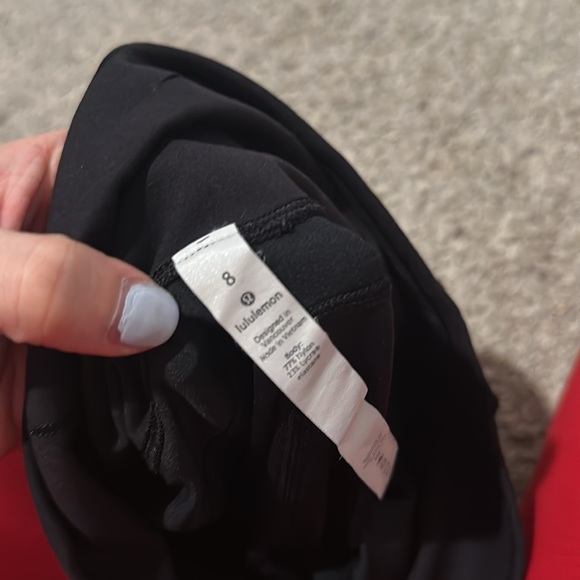 Discontinued Style ** Lululemon In Movement Leggings 25” Black - Picture 2 of 2